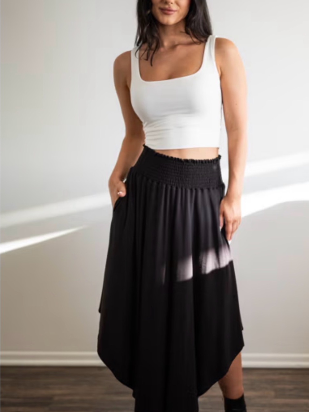 Sozy Mia Midi Skirt with Pockets - Picture 2 of 7